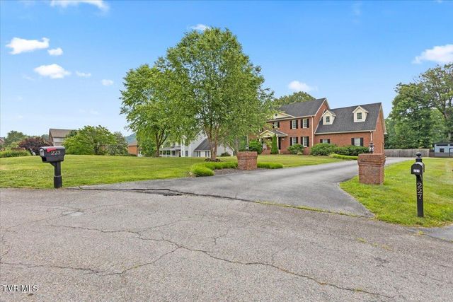 223 Colony Drive, Bristol, TN 37620