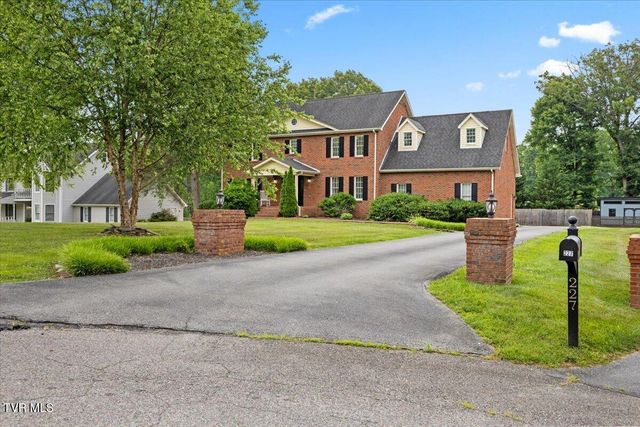 223 Colony Drive, Bristol, TN 37620