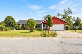 1725 15th Street, Rogers, AR 72758