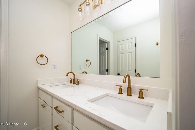 217 Bayview Drive, Madison, MS 39110