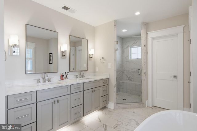 6006 HENNING ST, Bethesda, MD 20817