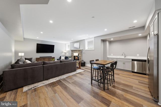 6006 HENNING ST, Bethesda, MD 20817