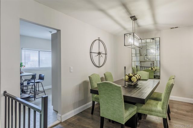 172 Pointe Circle N 172, Coram, NY 11727