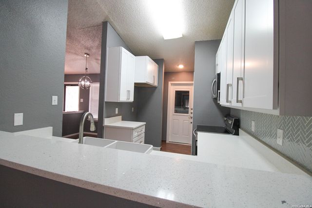 6203 Berrywest, San Antonio, TX 78240