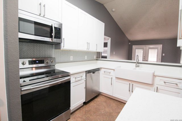 6203 Berrywest, San Antonio, TX 78240