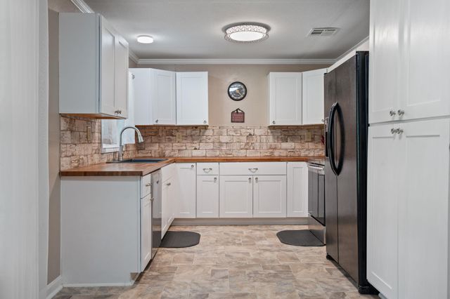 4440 County Road 448, Thorndale, TX 76577