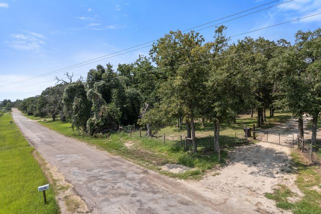 4440 County Road 448, Thorndale, TX 76577