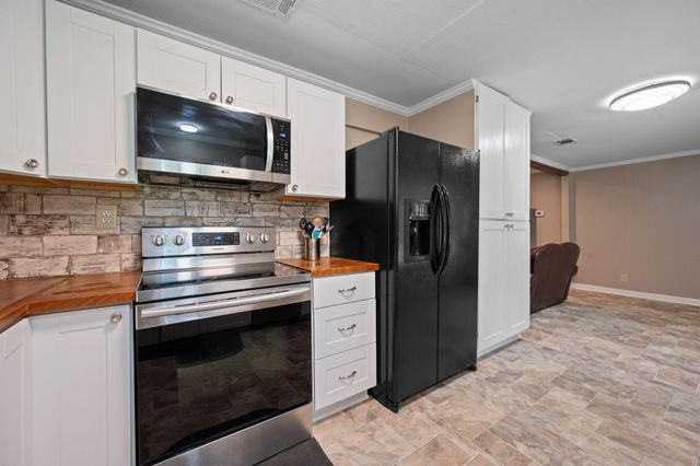 4440 County Road 448, Thorndale, TX 76577