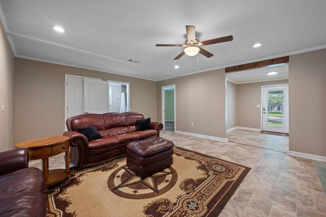 4440 County Road 448, Thorndale, TX 76577