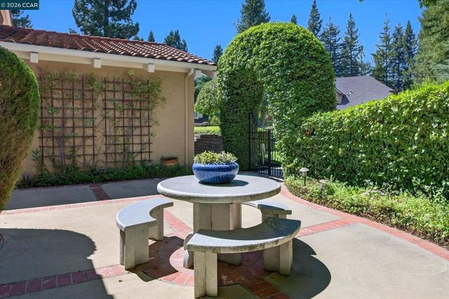4211 Blackhawk Meadow Pl, Danville, CA 94506