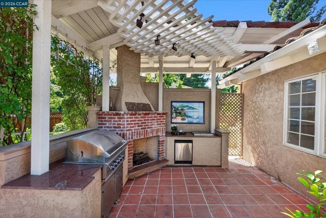 4211 Blackhawk Meadow Pl, Danville, CA 94506