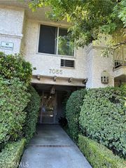 7055 Etiwanda Avenue 210, Reseda (los Angeles), CA 91335