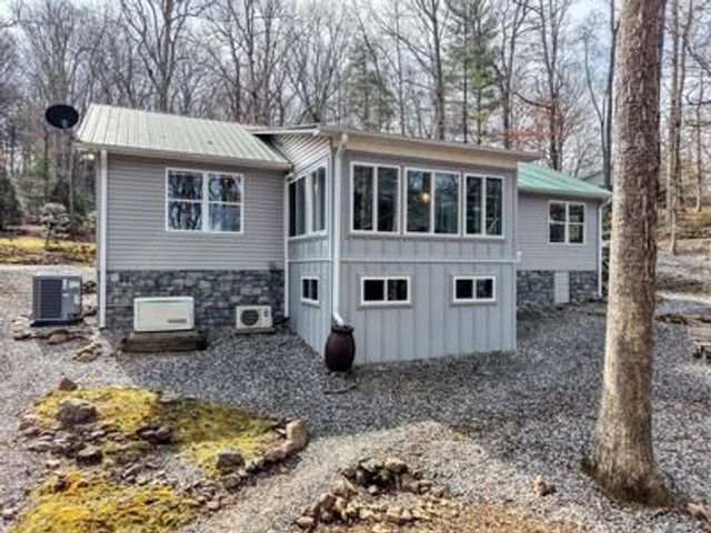 74 Clear Creek, Blairsville, GA 30512