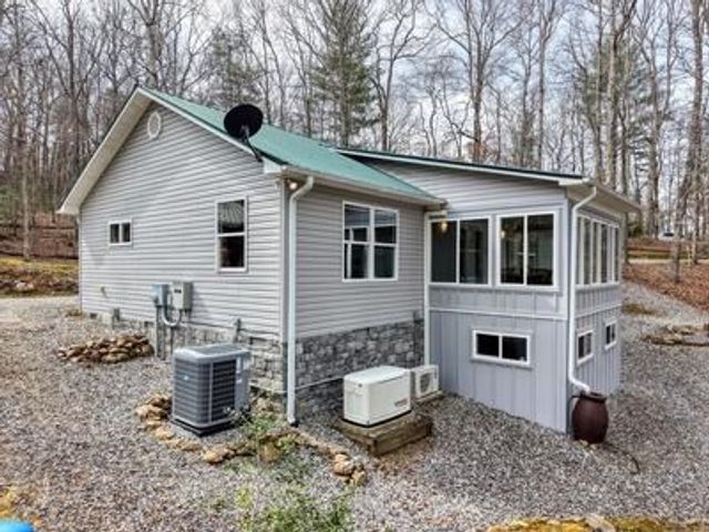 74 Clear Creek, Blairsville, GA 30512