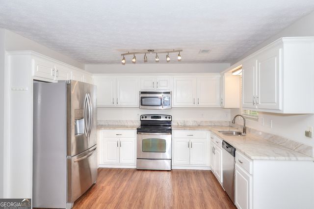 1022 Carriage Way, Loganville, GA 30052