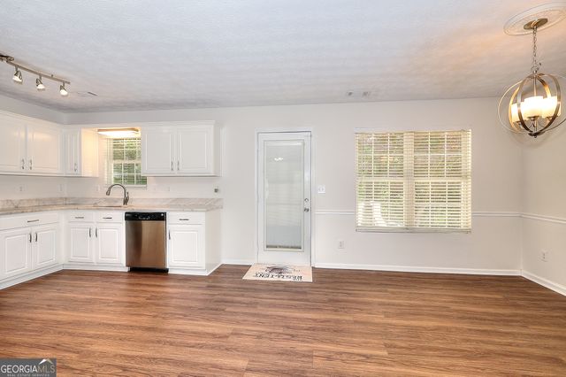 1022 Carriage Way, Loganville, GA 30052