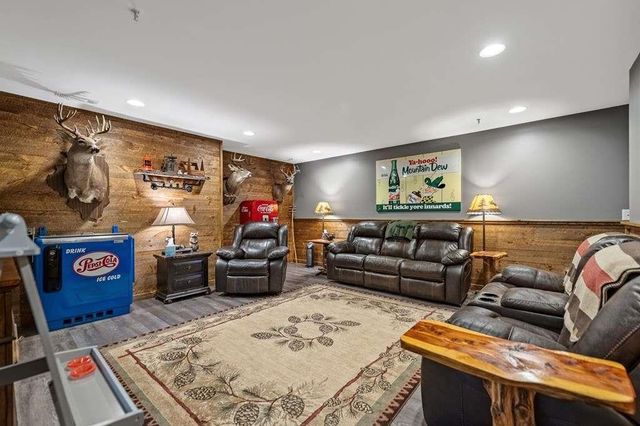 178 Arp Road, Mineral Bluff, GA 30559