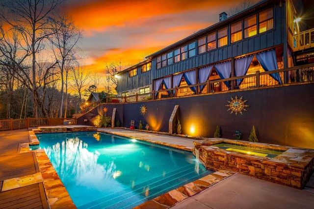 178 Arp Road, Mineral Bluff, GA 30559