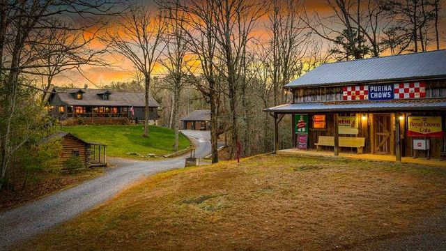 178 Arp Road, Mineral Bluff, GA 30559