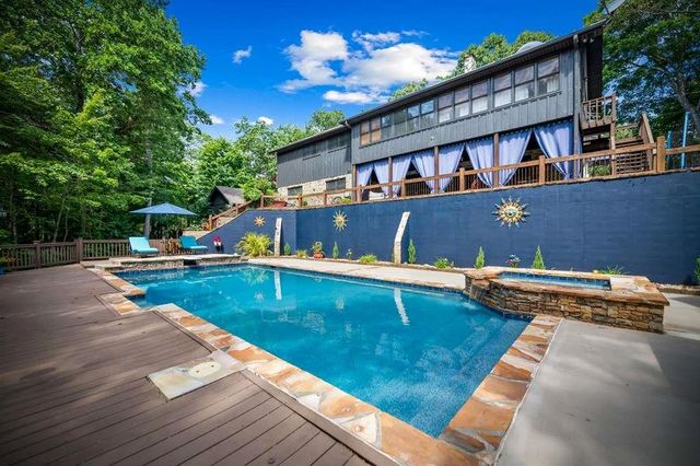 178 Arp Road, Mineral Bluff, GA 30559