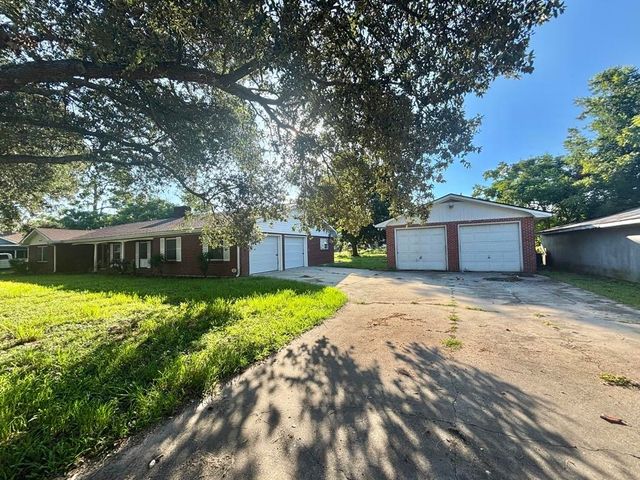 157 Leonard St, Raceland, LA 70394