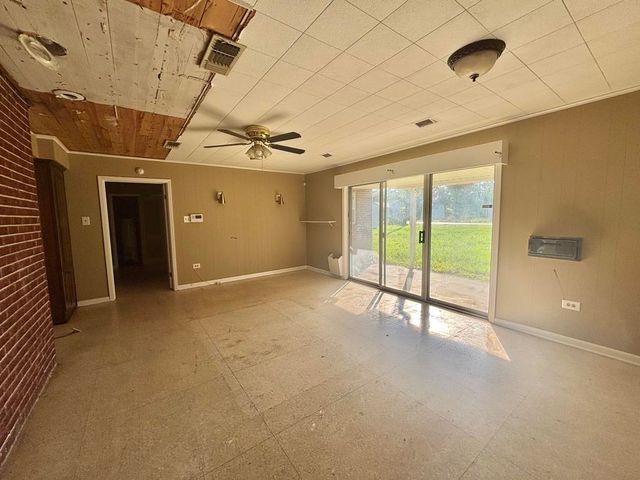 157 Leonard St, Raceland, LA 70394
