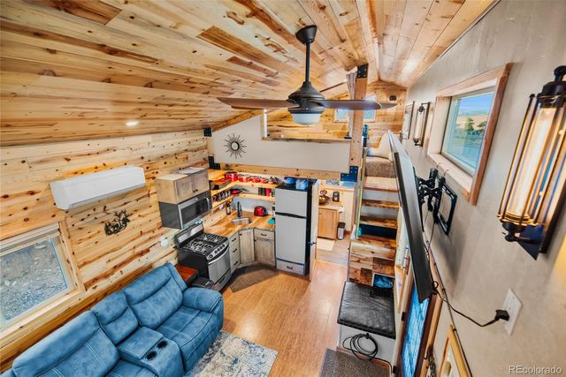 189 Goldenburg Canyon Road, Hartsel, CO 80449
