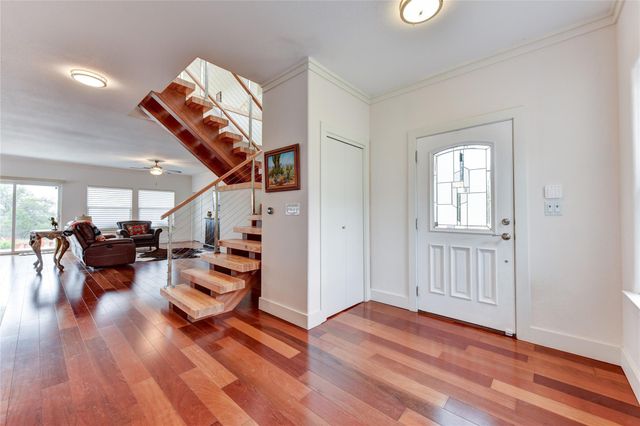 109 Vista Oaks DR, Dripping Springs, TX 78620