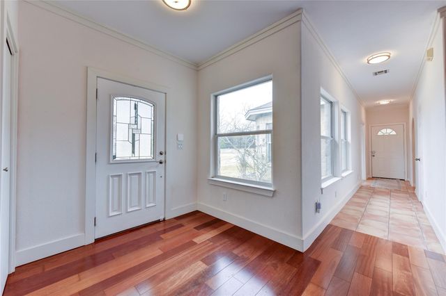 109 Vista Oaks DR, Dripping Springs, TX 78620