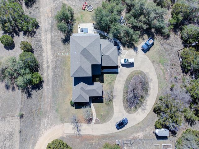 109 Vista Oaks DR, Dripping Springs, TX 78620