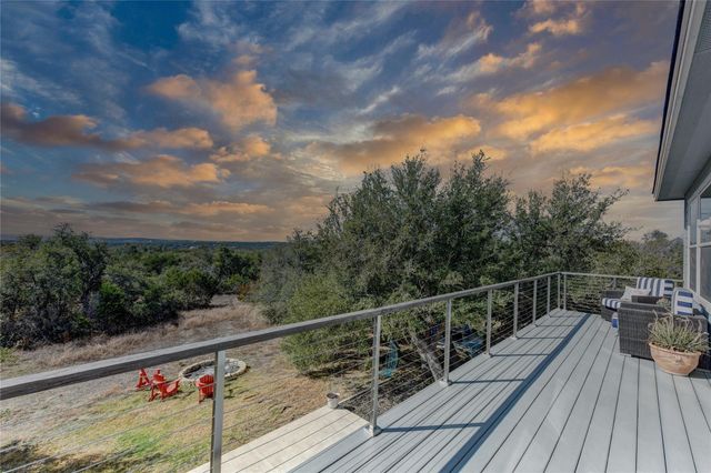 109 Vista Oaks DR, Dripping Springs, TX 78620