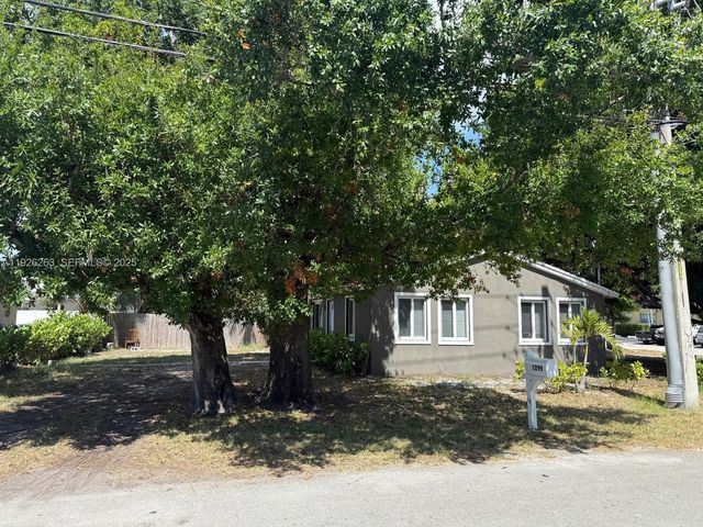 1299 NE 40th Ct 1299, Oakland Park, FL 33334