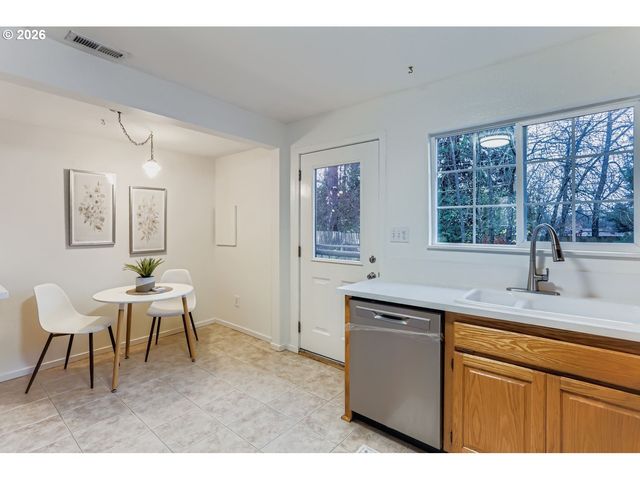 12920 Sw DOUGLAS St, Portland, OR 97225