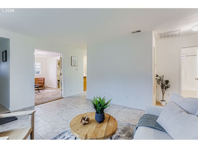 12920 Sw DOUGLAS St, Portland, OR 97225