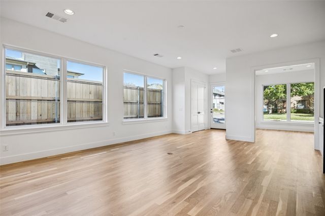 5600 Ellsworth Avenue, Dallas, TX 75206