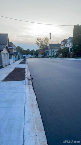 1014 Minnesota Street, Hancock, MI 49930