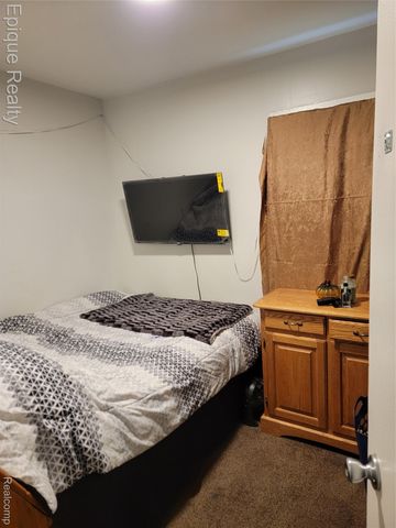 2904 Vanness Street, Port Huron, MI 48060