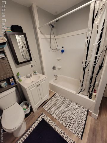 2904 Vanness Street, Port Huron, MI 48060