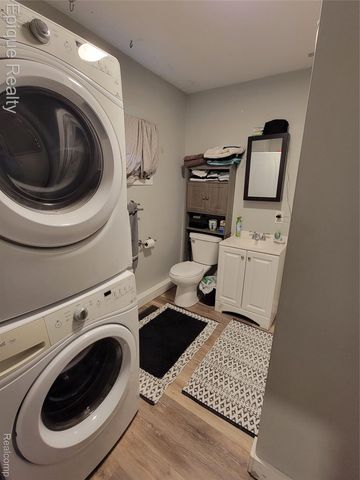 2904 Vanness Street, Port Huron, MI 48060