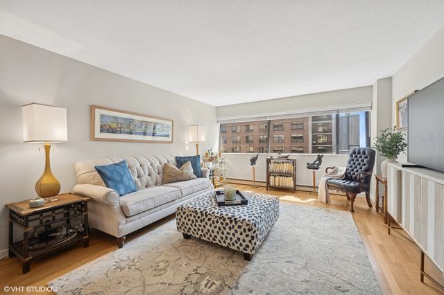 1415 N Dearborn Street 11B, Chicago, IL 60610