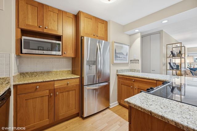 1415 N Dearborn Street 11B, Chicago, IL 60610
