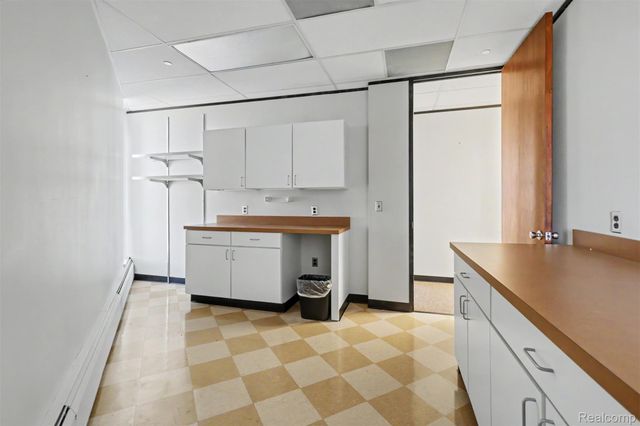 1 Parklane Boulevard W1050, Dearborn, MI 48126