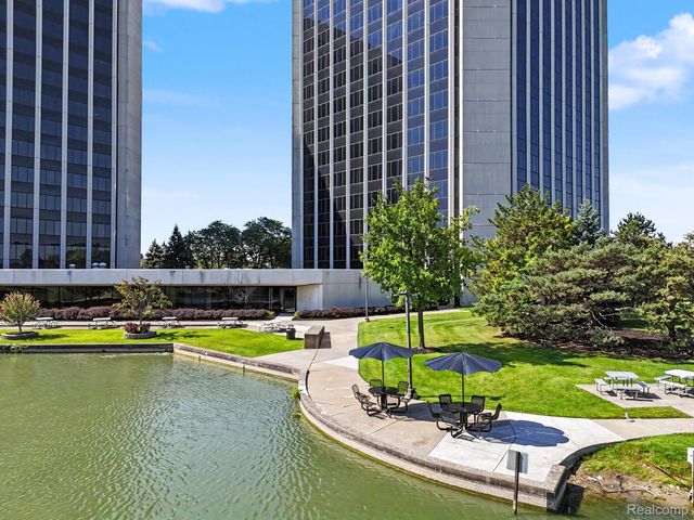1 Parklane Boulevard W1050, Dearborn, MI 48126