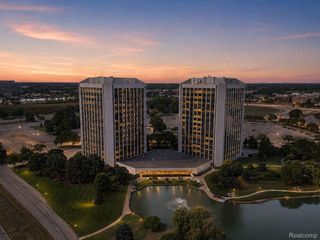 1 Parklane Boulevard W1050, Dearborn, MI 48126