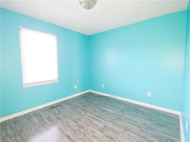 112 Oak Ridge Place, Mount Airy, NC 27030