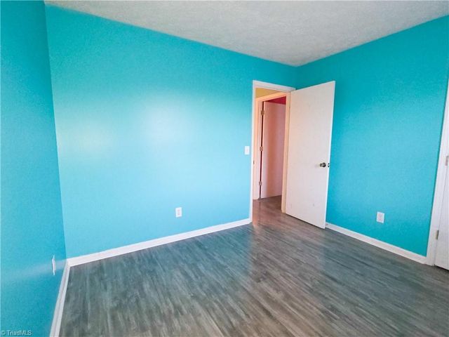 112 Oak Ridge Place, Mount Airy, NC 27030