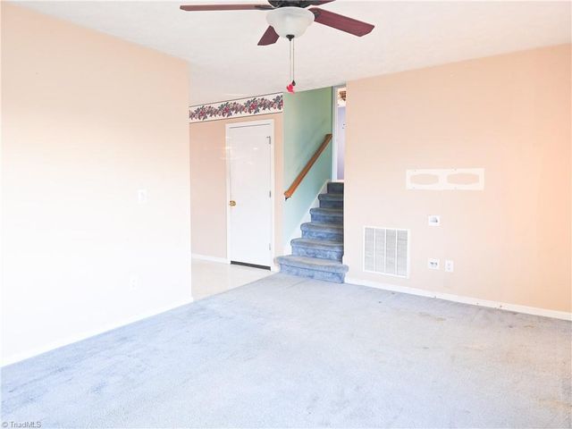 112 Oak Ridge Place, Mount Airy, NC 27030