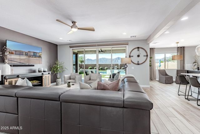 8426 N 186TH Lane, Waddell, AZ 85355