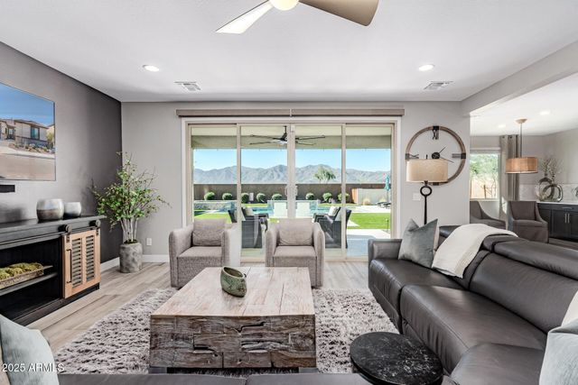 8426 N 186TH Lane, Waddell, AZ 85355