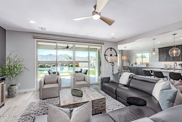 8426 N 186TH Lane, Waddell, AZ 85355